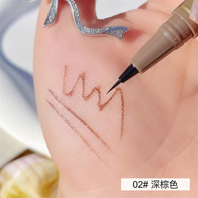 Crayon à Sourcils Ultra-Fin Double Extrémité – Résistant à l'Eau, à la Transpiration et Facile à Appliquer pour un Look Naturel Impeccable